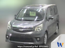 Toyota Noah ZRR70W