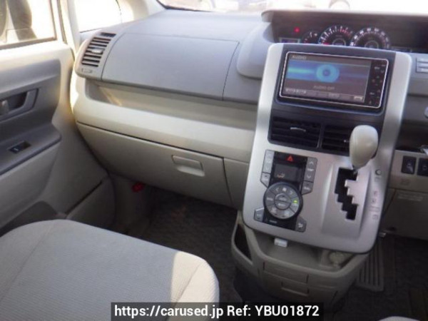 Used 2010 AT toyota noah ZRR70G Image[18]