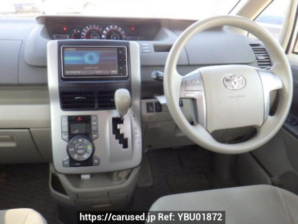 Used 2010 AT toyota noah ZRR70G Image[19]
