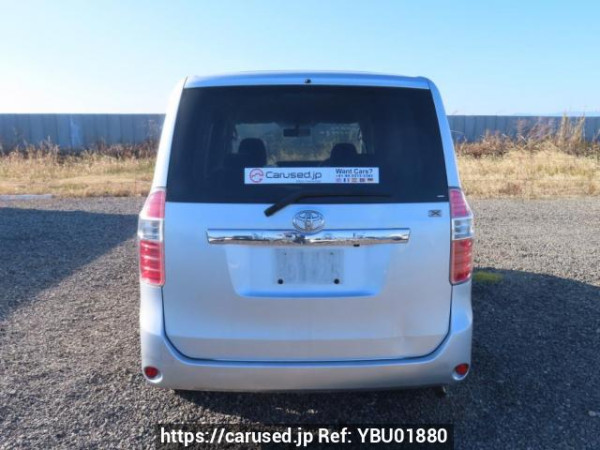 Used 2007 AT toyota noah ZRR70G Image[5]