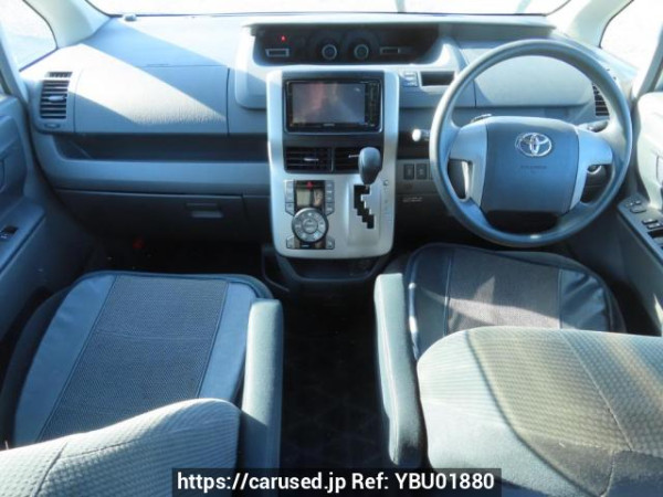 Used 2007 AT toyota noah ZRR70G Image[24]