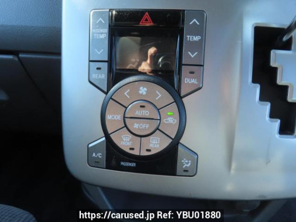 Used 2007 AT toyota noah ZRR70G Image[32]