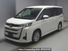 Toyota Noah MZRA90W