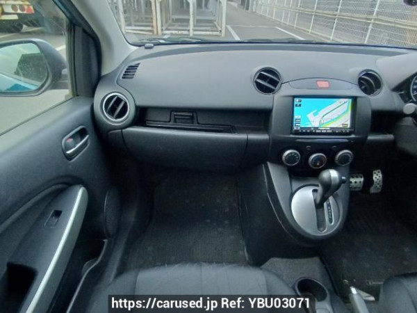 Used 2013 AT mazda demio DEJFS Image[18]