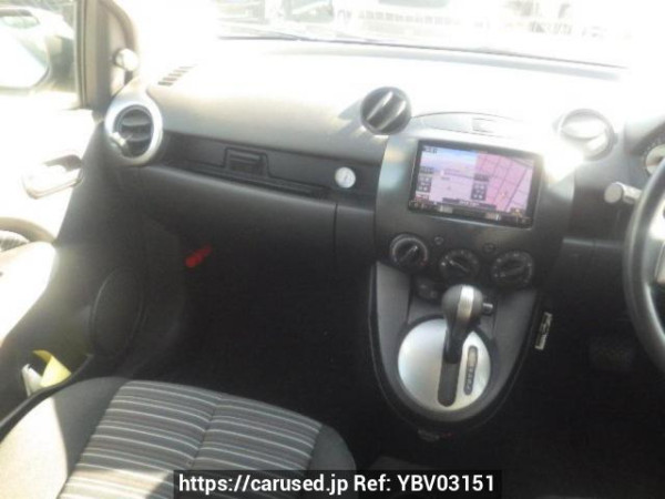 Used 2009 AT mazda demio DE3FS Image[16]