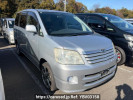 Toyota Noah AZR60G
