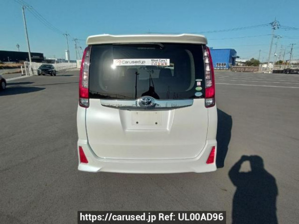 Used 2014 AT toyota noah ZRR85W Image[5]