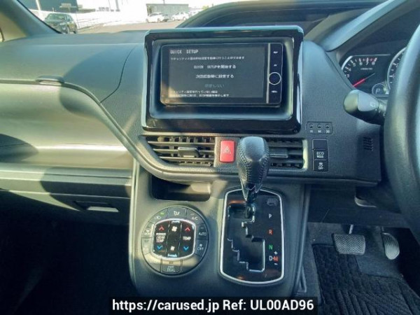 Used 2014 AT toyota noah ZRR85W Image[22]