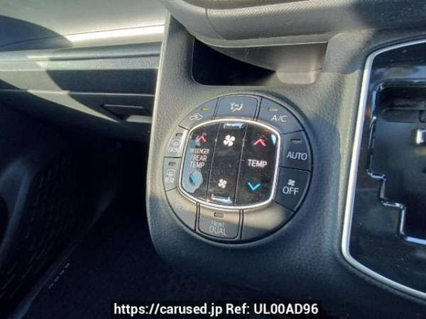 Used 2014 AT toyota noah ZRR85W Image[24]