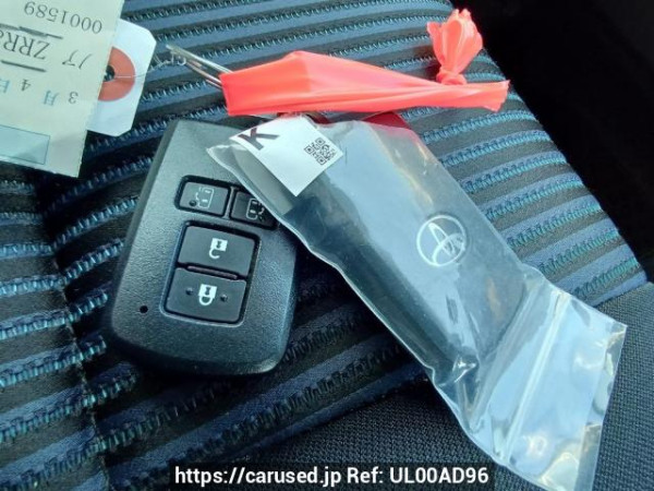 Used 2014 AT toyota noah ZRR85W Image[41]