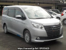 Toyota Noah ZWR80G