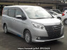 Used 2017 AT toyota noah ZWR80G Image[0]