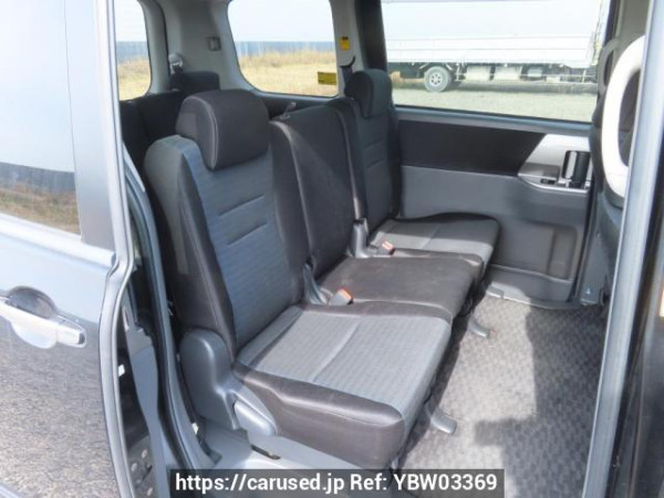 Used 2008 AT toyota voxy ZRR70W Image[19]