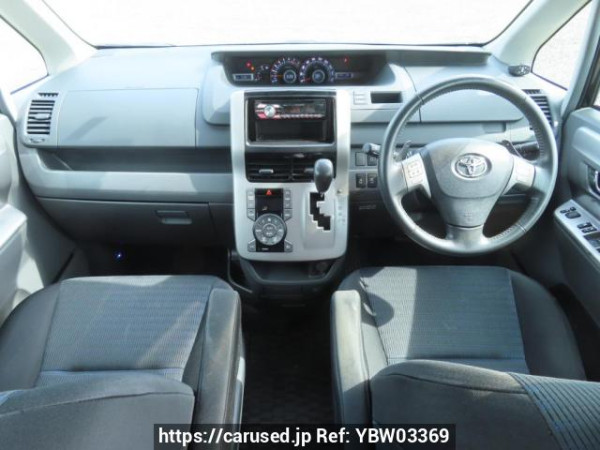 Used 2008 AT toyota voxy ZRR70W Image[23]