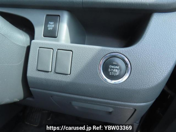 Used 2008 AT toyota voxy ZRR70W Image[33]