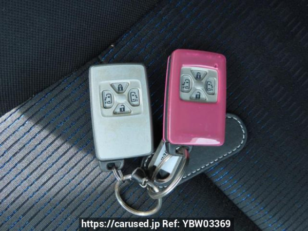 Used 2008 AT toyota voxy ZRR70W Image[38]