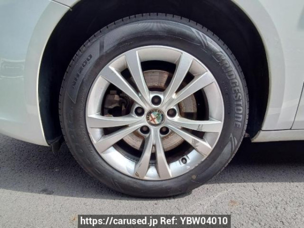 Used 2013 AT alfa-romeo giulietta 940141 Image[28]