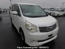 Toyota Noah ZRR75G