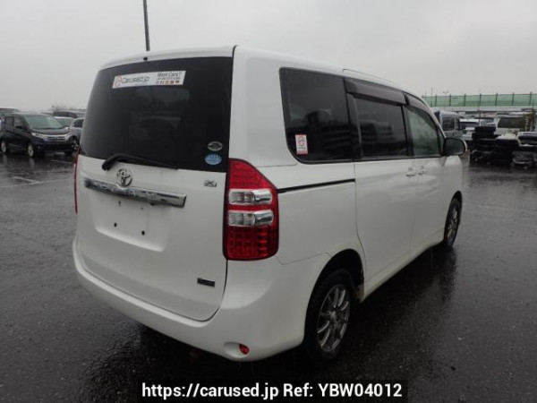 Used 2010 AT toyota noah ZRR75G Image[5]