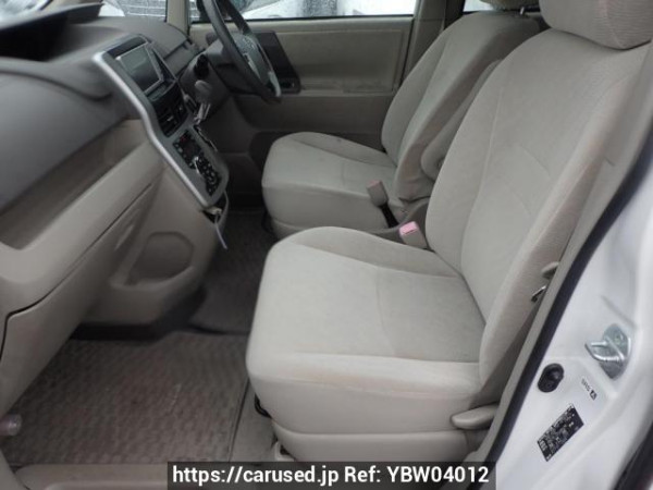 Used 2010 AT toyota noah ZRR75G Image[10]