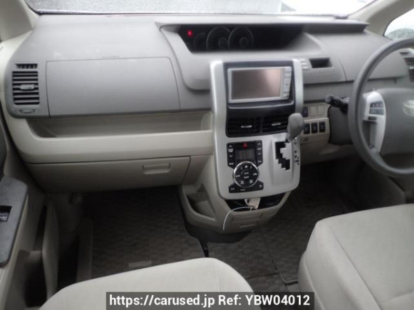 Used 2010 AT toyota noah ZRR75G Image[14]