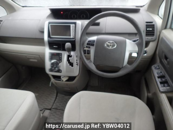 Used 2010 AT toyota noah ZRR75G Image[15]