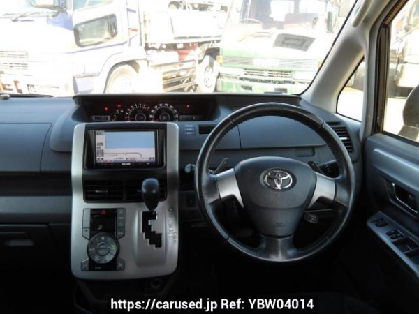 Used 2009 AT toyota voxy ZRR70W Image[20]