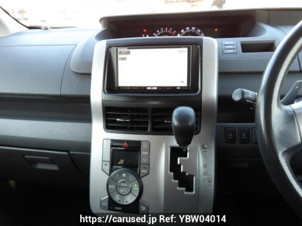 Used 2009 AT toyota voxy ZRR70W Image[23]