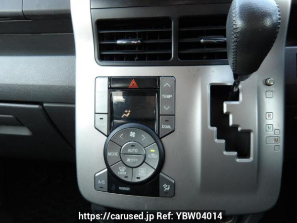 Used 2009 AT toyota voxy ZRR70W Image[25]