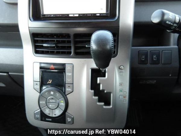 Used 2009 AT toyota voxy ZRR70W Image[26]