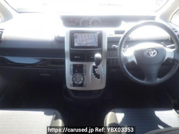 Used 2009 AT toyota voxy ZRR75W Image[19]