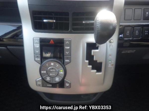 Used 2009 AT toyota voxy ZRR75W Image[23]