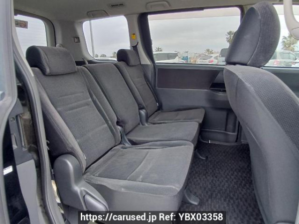 Used 2007 AT toyota noah ZRR70G Image[18]