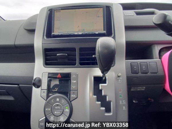 Used 2007 AT toyota noah ZRR70G Image[27]