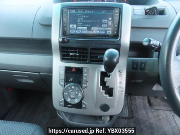 Used 2007 AT toyota noah ZRR70W Image[29]