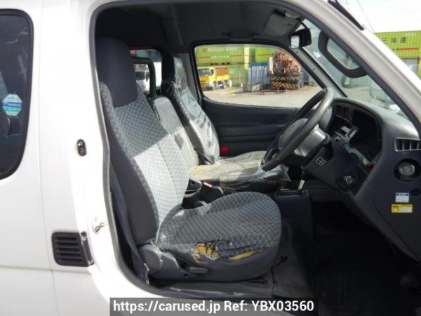 Used 2004 AT toyota hiace-commuter TRH124B Image[16]
