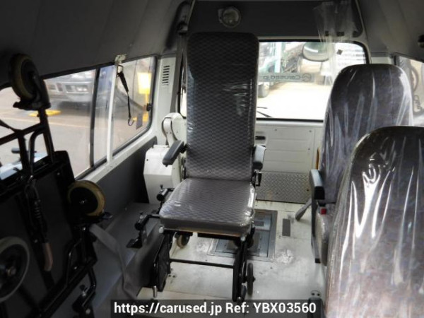 Used 2004 AT toyota hiace-commuter TRH124B Image[21]