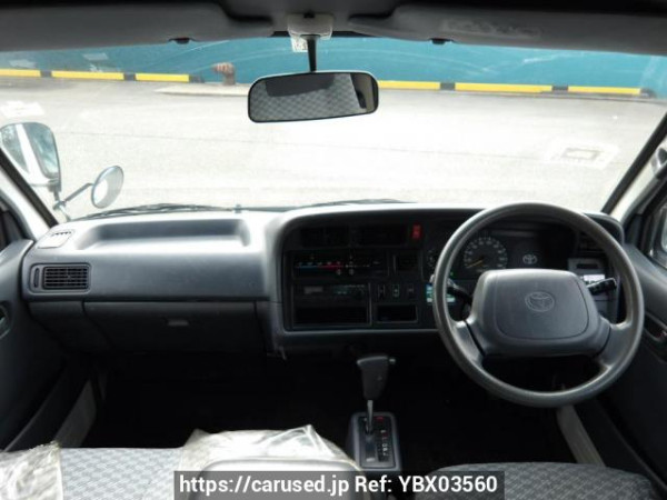 Used 2004 AT toyota hiace-commuter TRH124B Image[25]