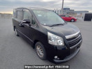 Toyota Noah ZRR70W