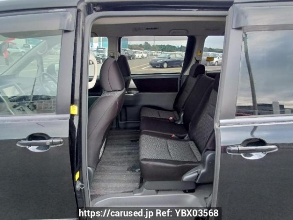 Used 2009 AT toyota noah ZRR70W Image[16]