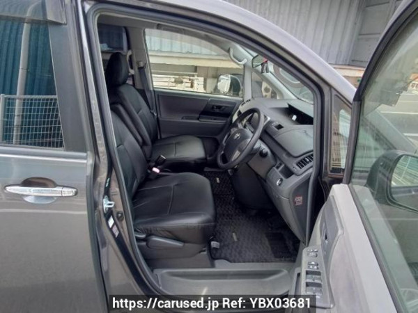 Used 2009 AT toyota noah ZRR70G Image[13]