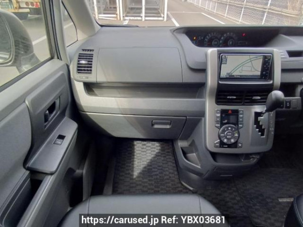 Used 2009 AT toyota noah ZRR70G Image[19]