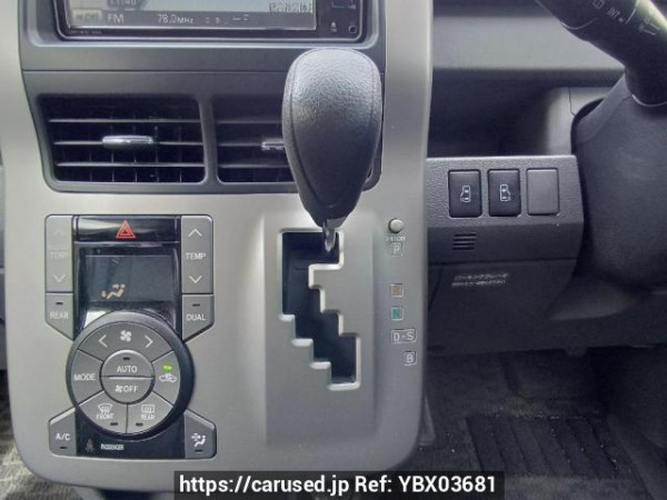 Used 2009 AT toyota noah ZRR70G Image[25]