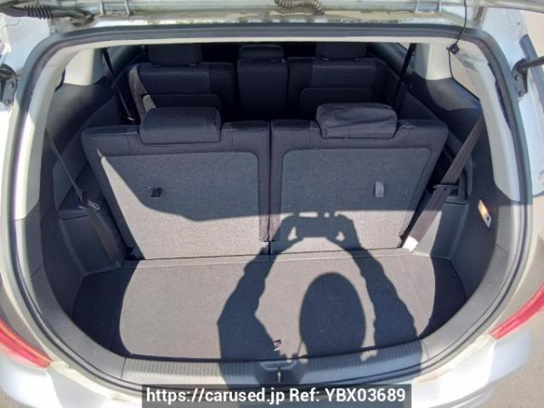 Used 2004 AT toyota wish ZNE10G Image[8]