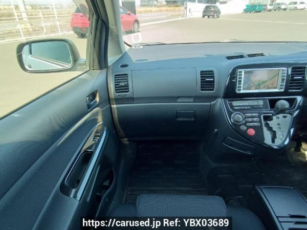 Used 2004 AT toyota wish ZNE10G Image[19]
