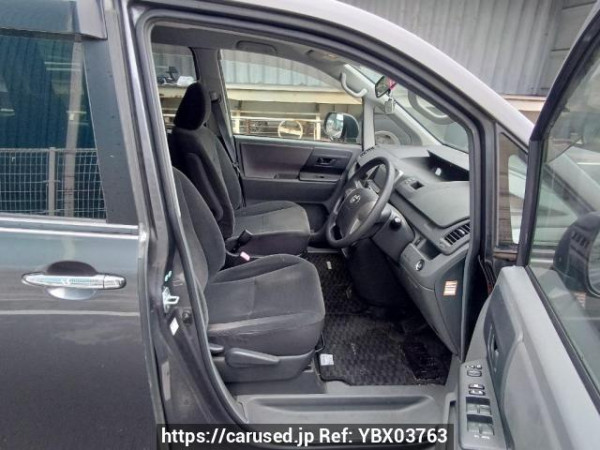 Used 2010 AT toyota noah ZRR70G Image[13]