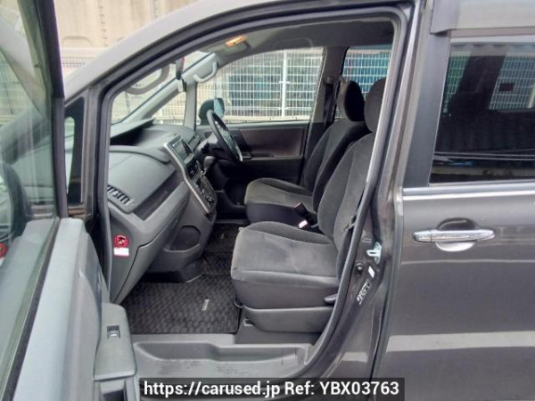 Used 2010 AT toyota noah ZRR70G Image[14]