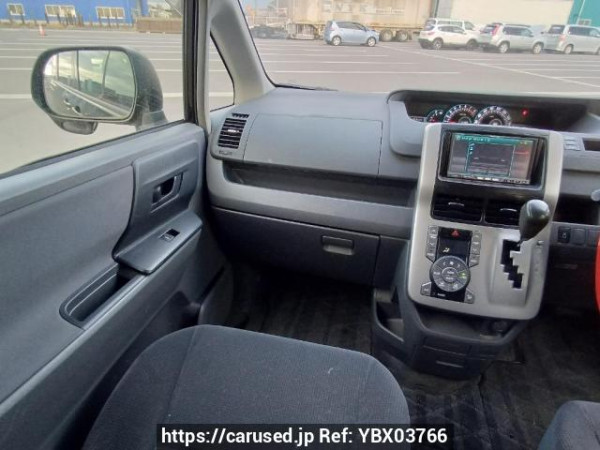 Used 2009 AT toyota noah ZRR70G Image[19]