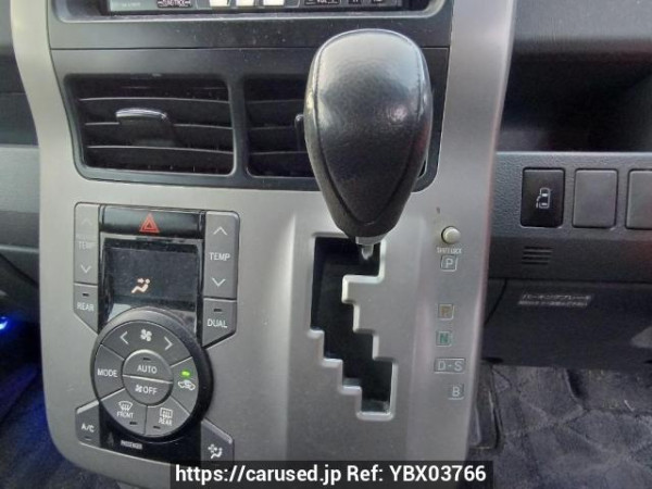 Used 2009 AT toyota noah ZRR70G Image[25]