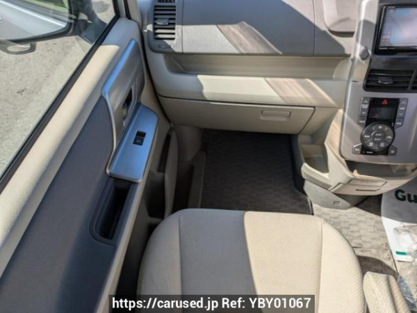 Used 2009 AT toyota noah ZRR70W Image[17]